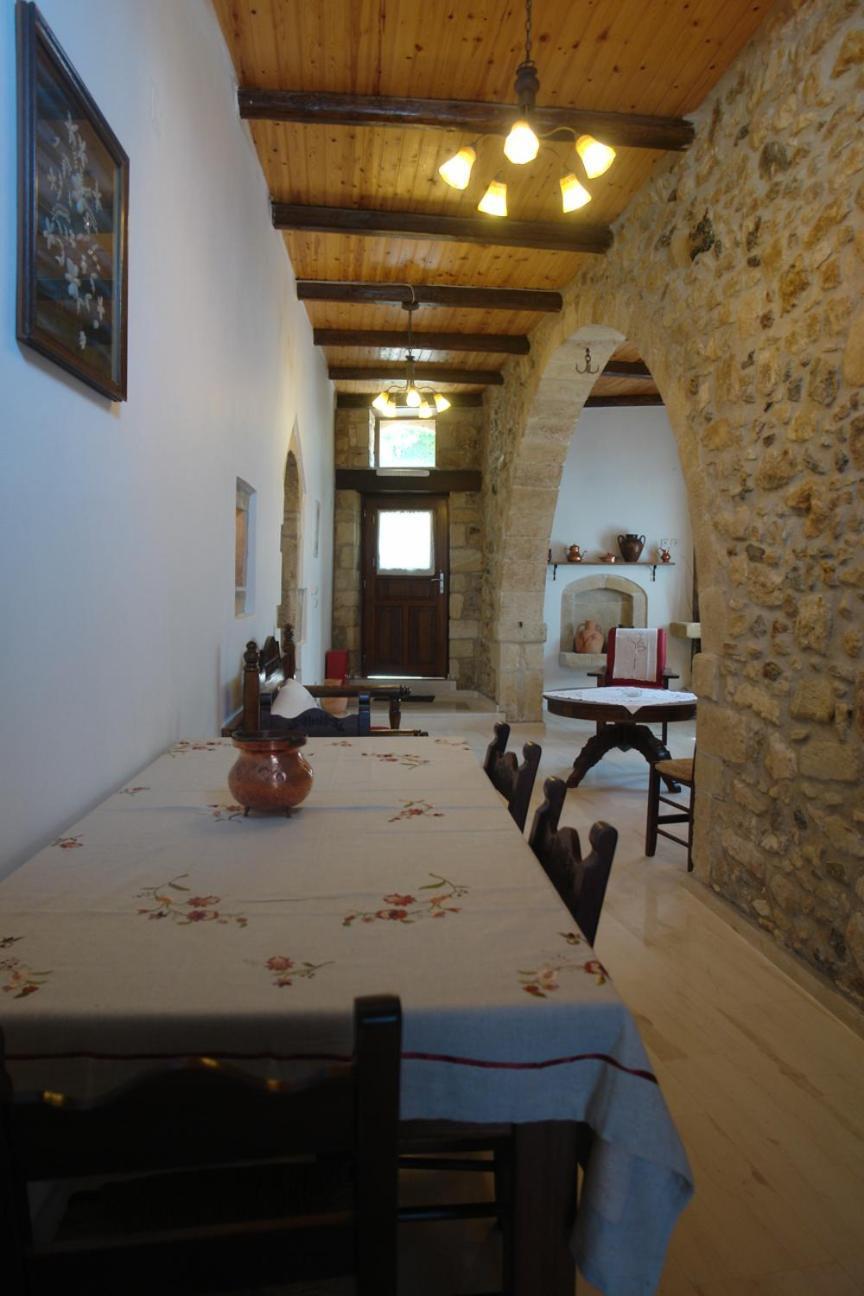Villa Eleva Aryiroúpolis 외부 사진